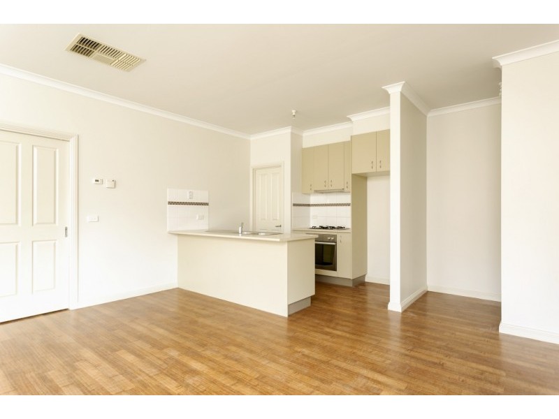 1/379 High Street, Golden Square VIC 3555