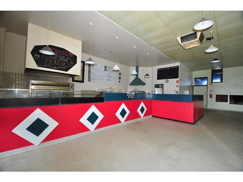 14 High Street, Eaglehawk VIC 3556