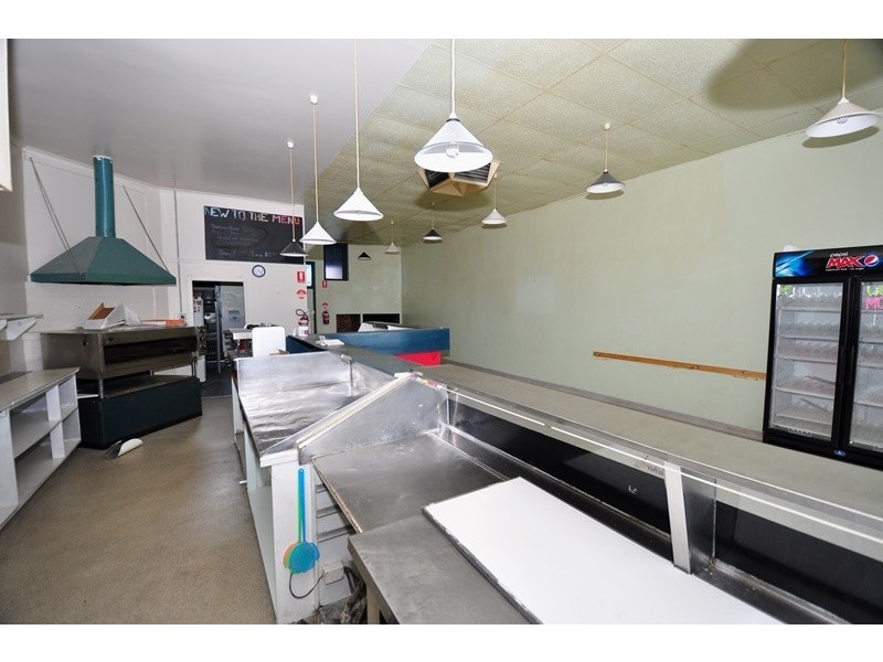 14 High Street, Eaglehawk VIC 3556