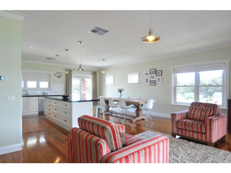 7 Oakes Place, Golden Square VIC 3555