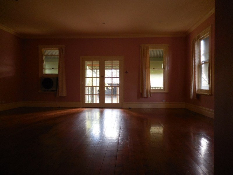 27 Sterry Street, Golden Square VIC 3555