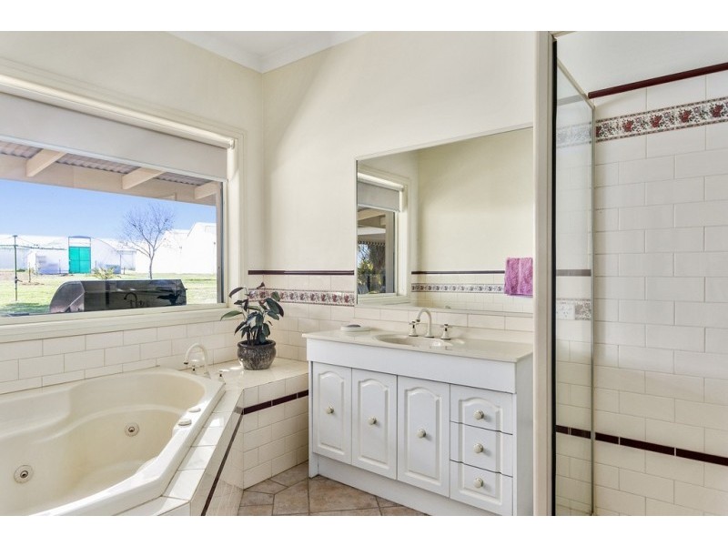 667 Epsom-Barnadown Road, Bagshot VIC 3551