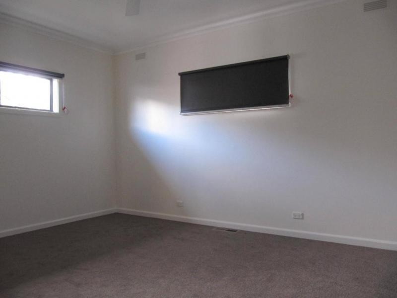 24 Clarke Street, Kennington VIC 3550