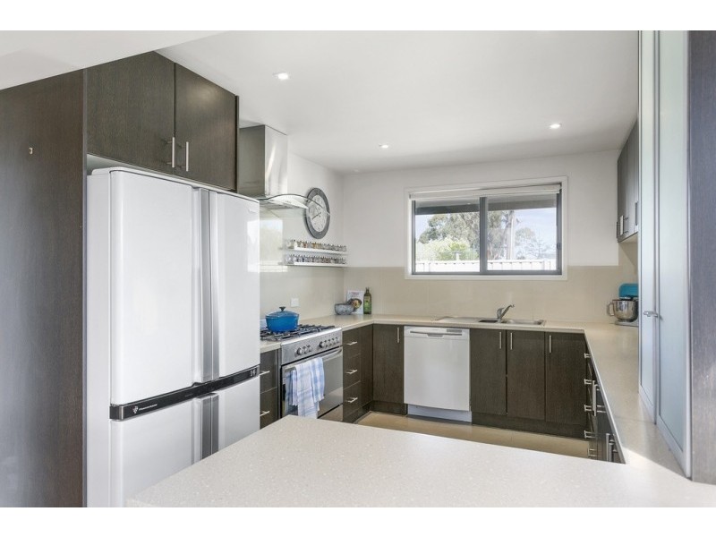 2C Staley Street, California Gully VIC 3556