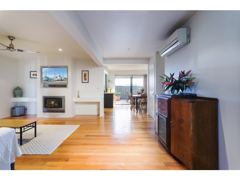 2C Staley Street, California Gully VIC 3556