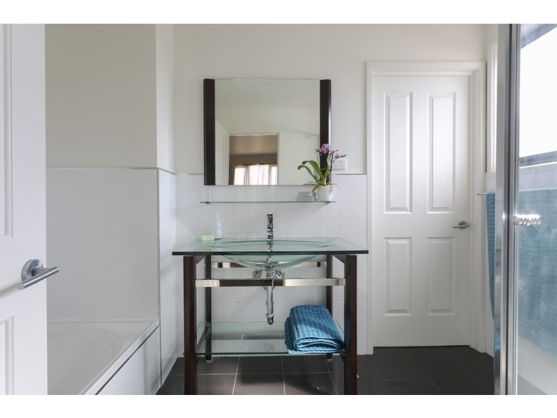 2C Staley Street, California Gully VIC 3556