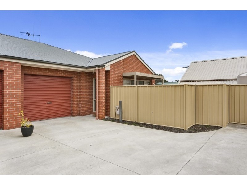 2/16 Station Street, Kangaroo Flat VIC 3555