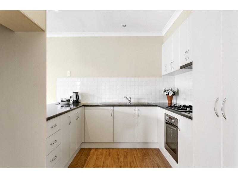 2/16 Station Street, Kangaroo Flat VIC 3555