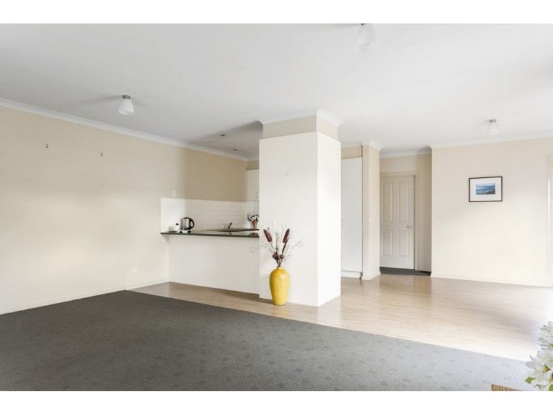 2/16 Station Street, Kangaroo Flat VIC 3555