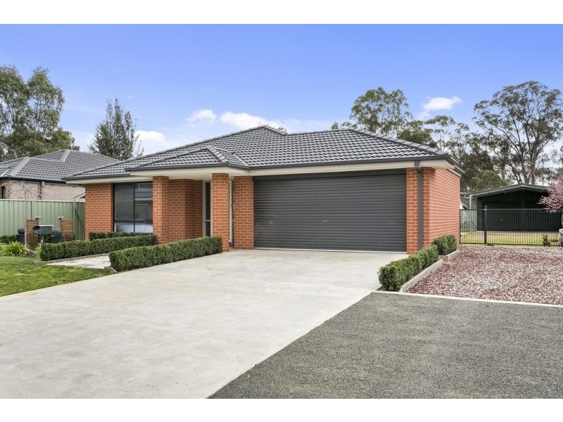 5 Apsley Lane, Strathfieldsaye VIC 3551