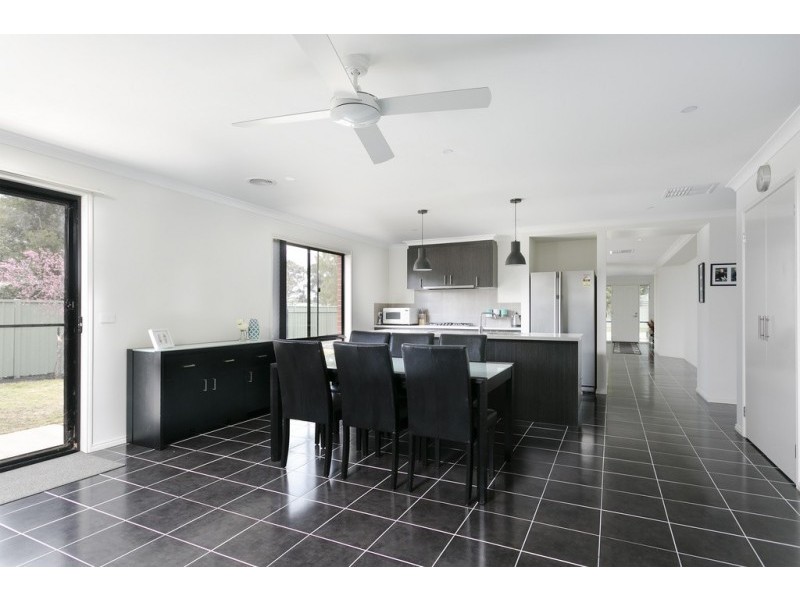 5 Apsley Lane, Strathfieldsaye VIC 3551
