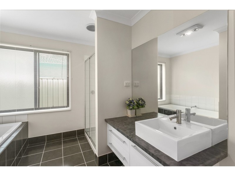 5 Apsley Lane, Strathfieldsaye VIC 3551
