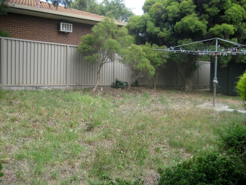 5 Beaumont Court, Flora Hill VIC 3550