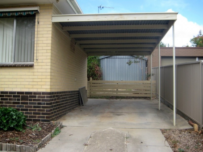 5 Beaumont Court, Flora Hill VIC 3550