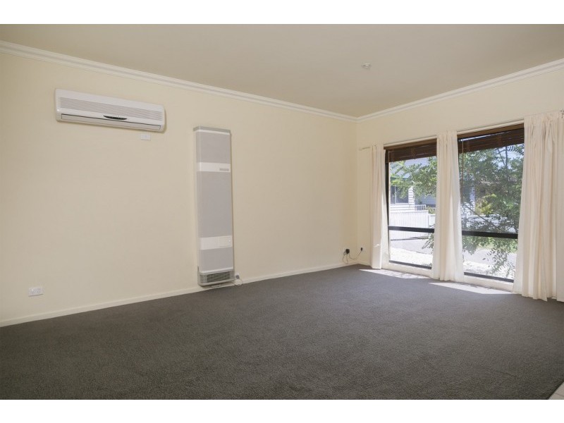 1A Doyle Crescent, Spring Gully VIC 3550