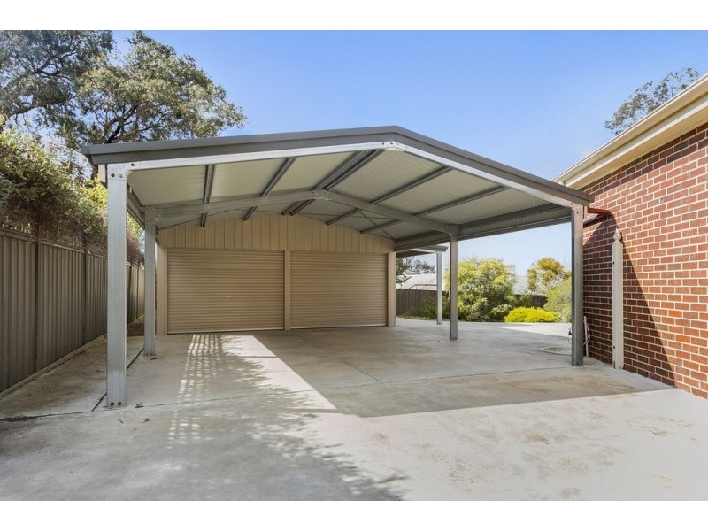 5 Harrods Court, Strathdale VIC 3550