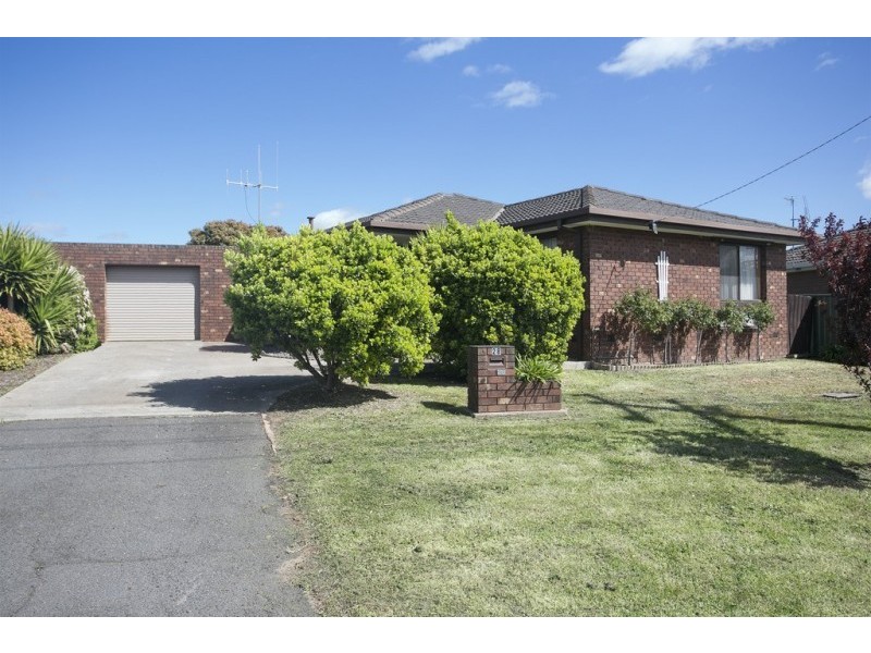 28 Thomas Street, Kangaroo Flat VIC 3555