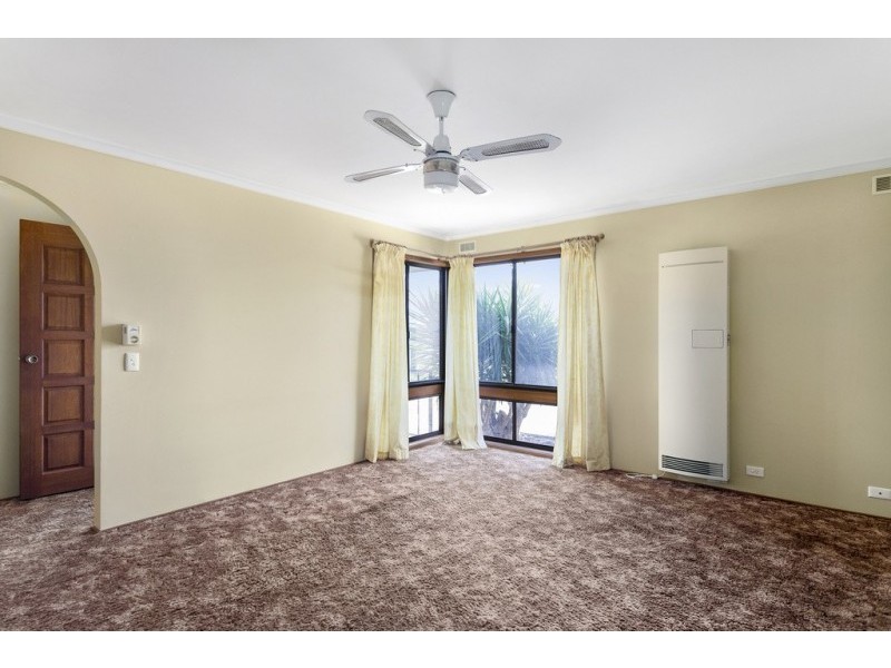 28 Thomas Street, Kangaroo Flat VIC 3555