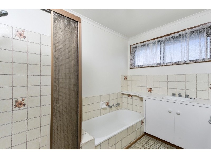 28 Thomas Street, Kangaroo Flat VIC 3555
