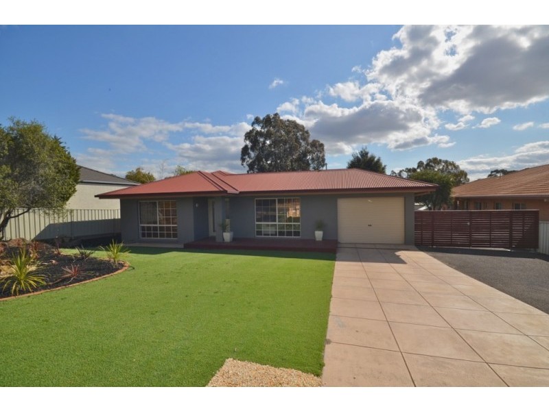 12 Bourke Drive, Strathdale VIC 3550