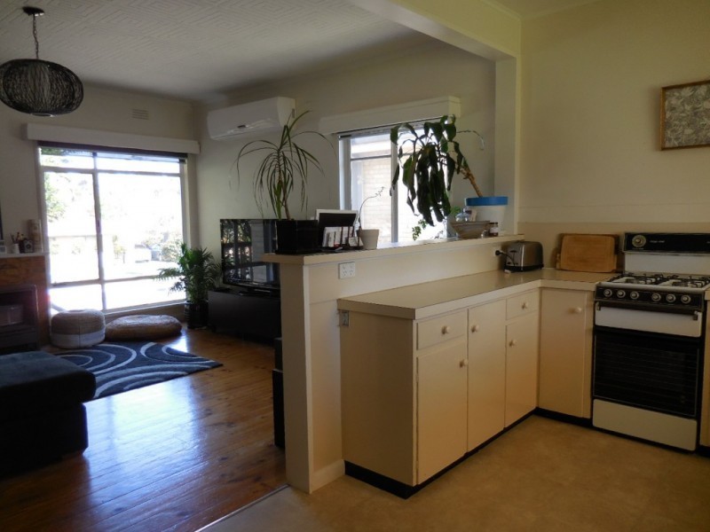 29 Clarence Avenue, Kennington VIC 3550