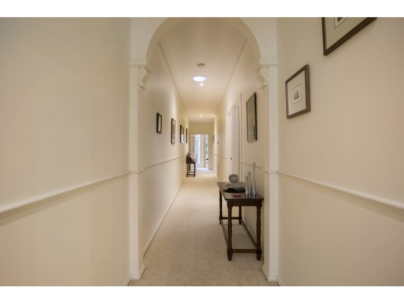 17 Rodney Street, Quarry Hill VIC 3550