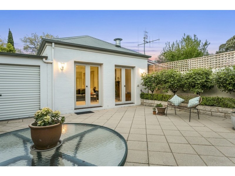 17 Rodney Street, Quarry Hill VIC 3550