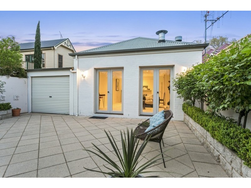 17 Rodney Street, Quarry Hill VIC 3550