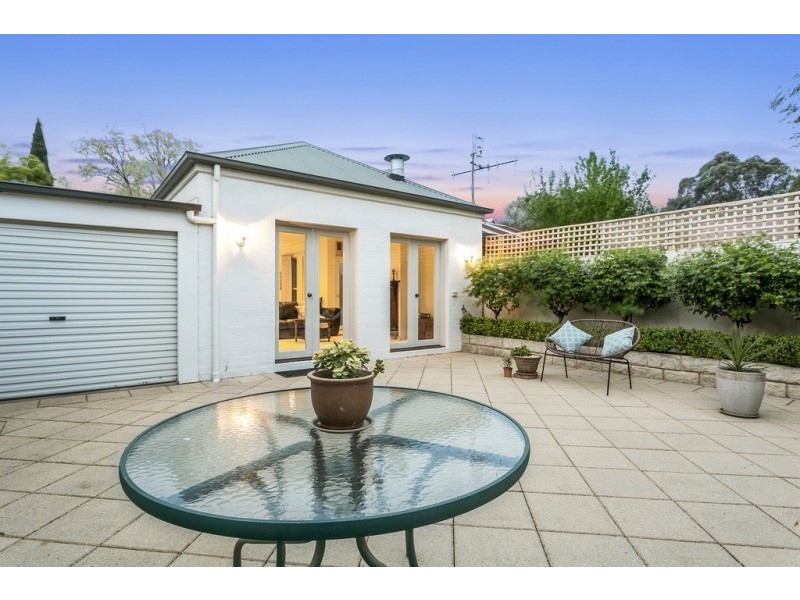 17 Rodney Street, Quarry Hill VIC 3550