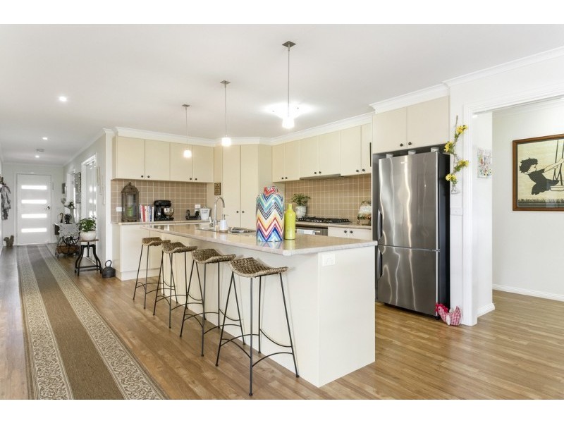 15 Henry Court, Strathfieldsaye VIC 3551