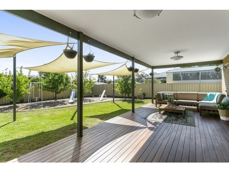 15 Henry Court, Strathfieldsaye VIC 3551