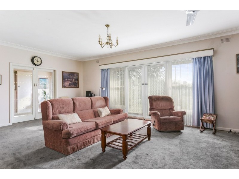 4 Steane Street, Kennington VIC 3550