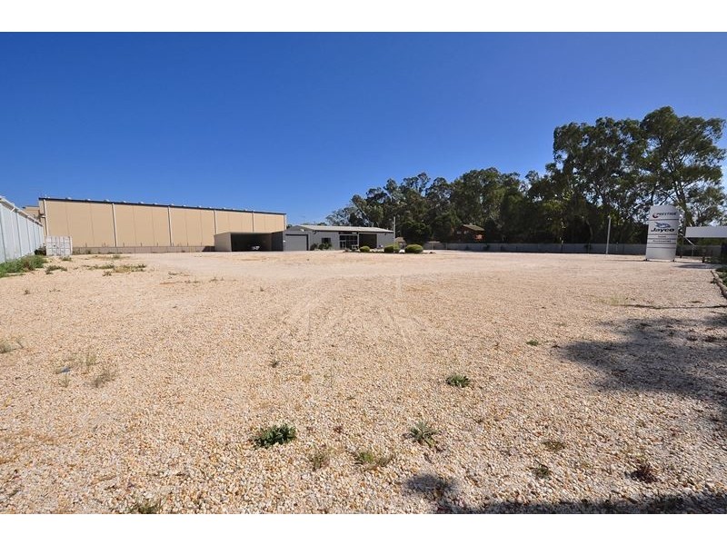 366 High Street, Kangaroo Flat VIC 3555