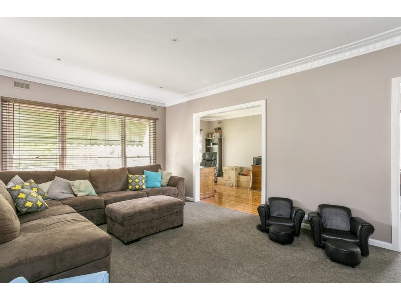 6 Fifth Avenue, White Hills VIC 3550