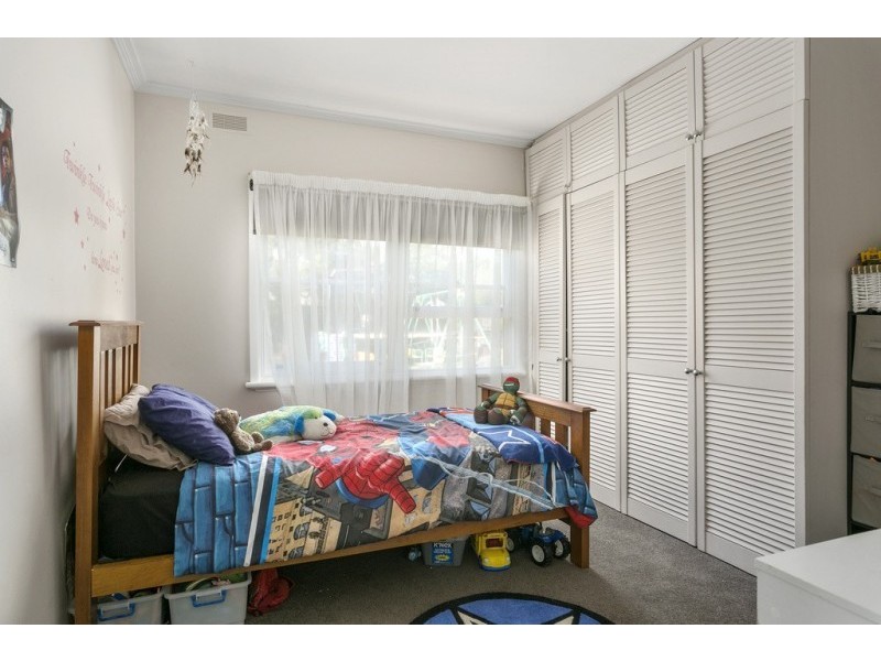 6 Fifth Avenue, White Hills VIC 3550