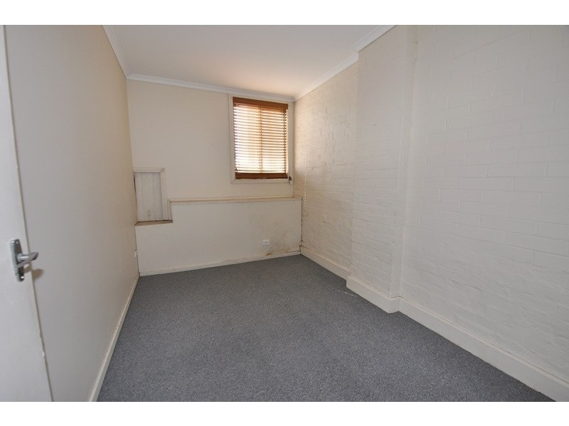 16 High Street, Eaglehawk VIC 3556