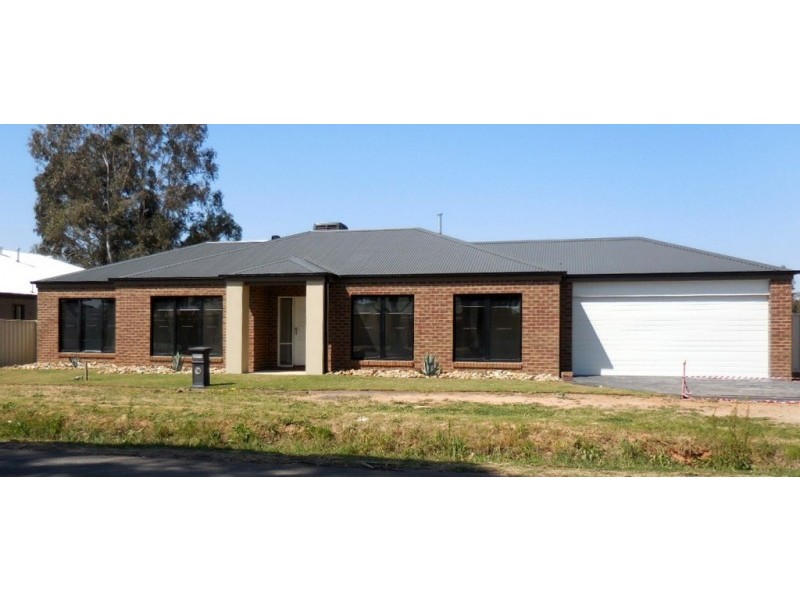 148 Station Street, Epsom VIC 3551