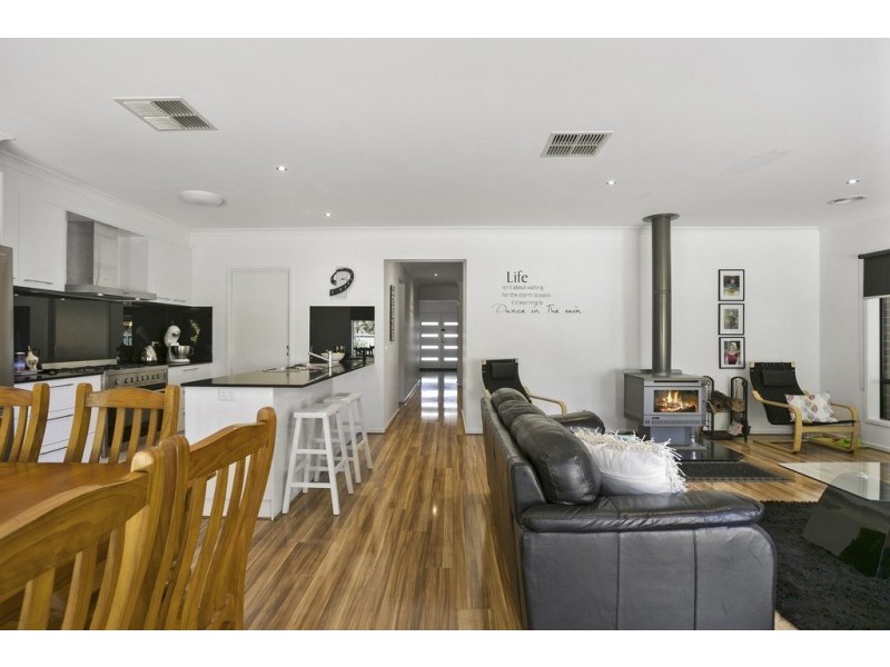 16 Kennewell Street, White Hills VIC 3550