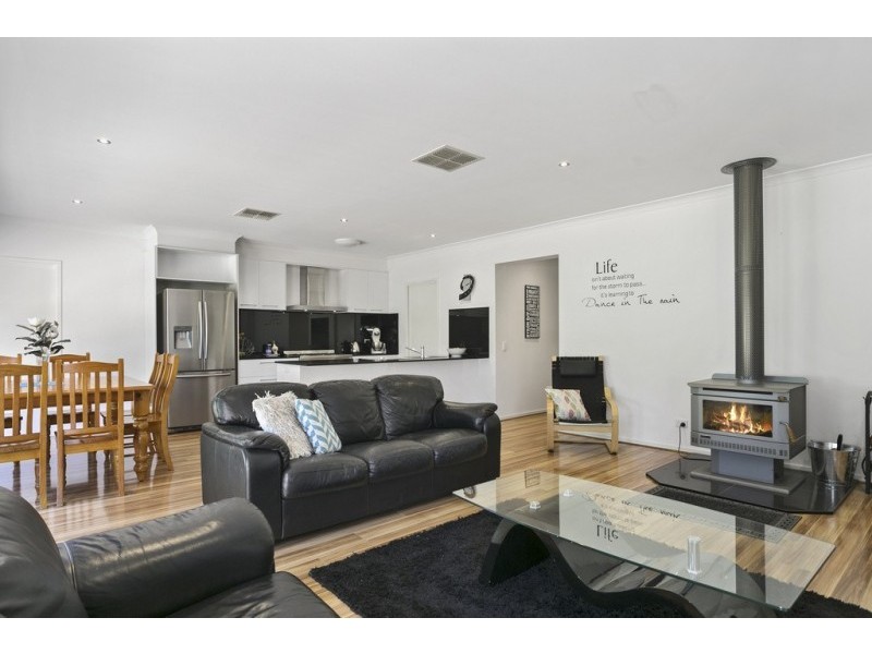 16 Kennewell Street, White Hills VIC 3550