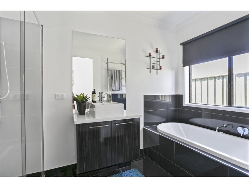 16 Kennewell Street, White Hills VIC 3550