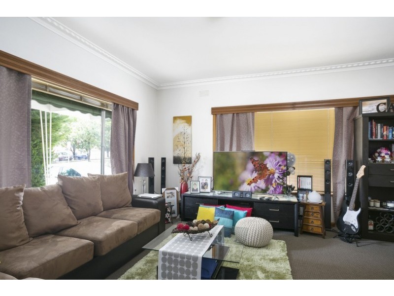 4 McMillan Street, Kennington VIC 3550