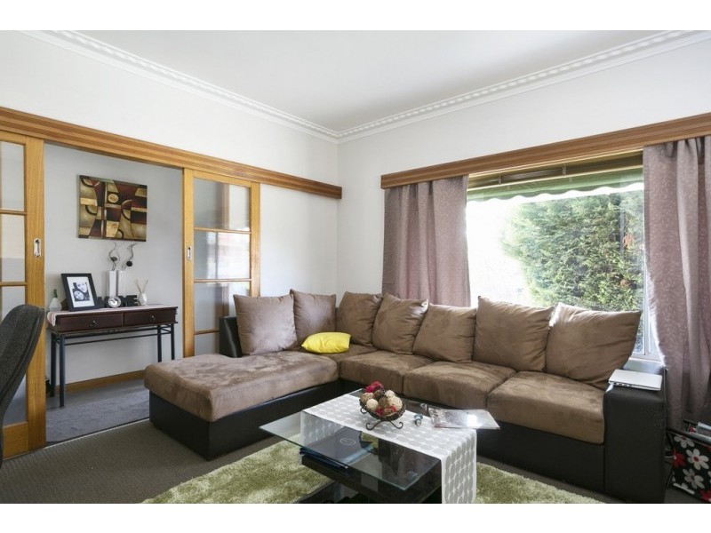 4 McMillan Street, Kennington VIC 3550