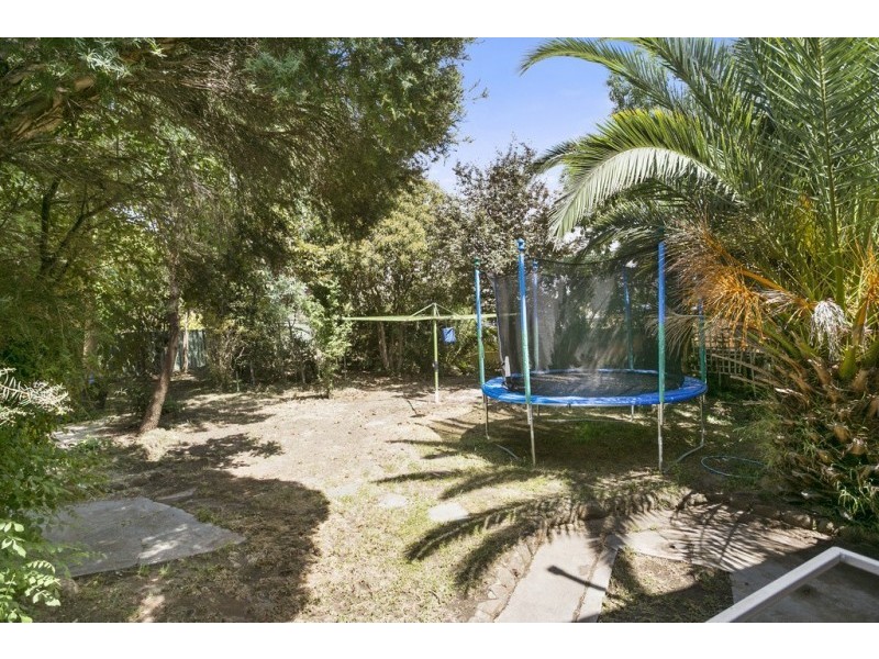 4 McMillan Street, Kennington VIC 3550