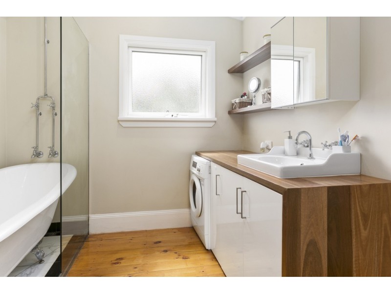 24 Michael Street, Kennington VIC 3550