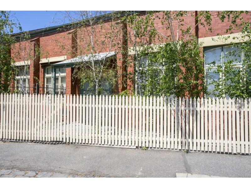 3 Hoskins Street, Quarry Hill VIC 3550