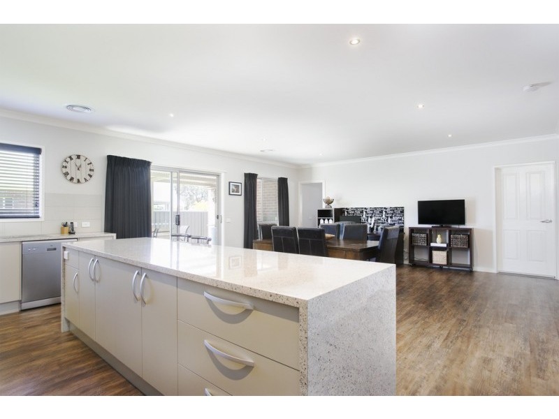 1/161 Simpsons Road, Eaglehawk VIC 3556