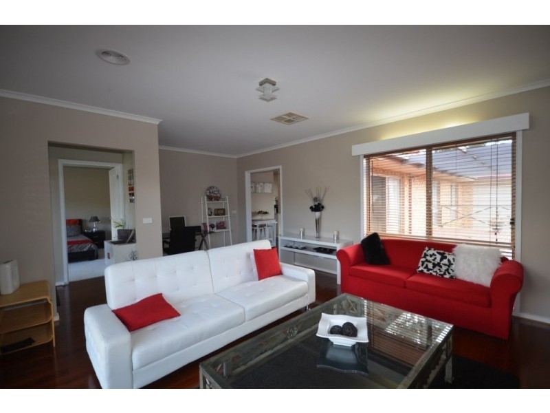 12 Bourke Drv, Strathdale VIC 3550