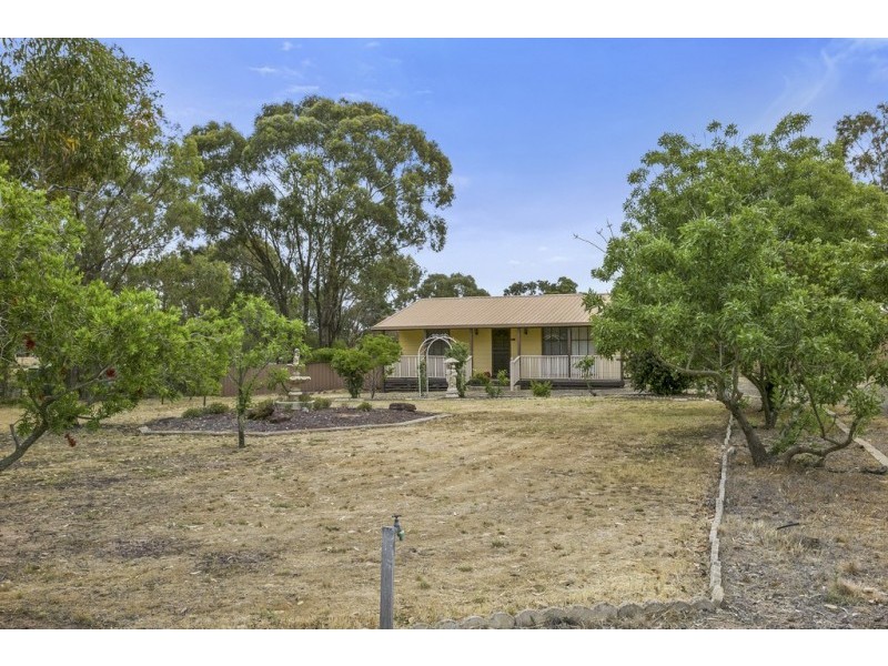 11 Holmes Road, Huntly VIC 3551