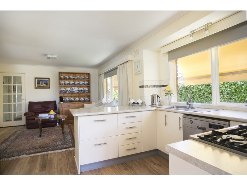 9 Landy Court, Kangaroo Flat VIC 3555