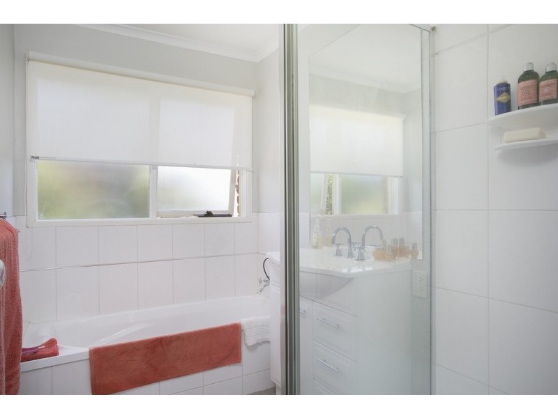 9 Landy Court, Kangaroo Flat VIC 3555